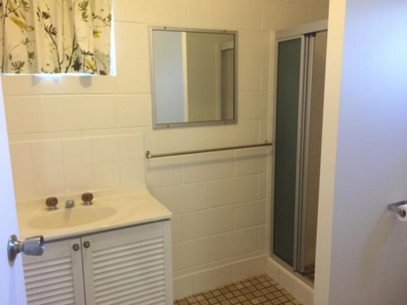 2/274 Carlton Street, Kawana QLD 4701